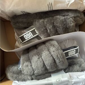 UGG fluff yeah slide